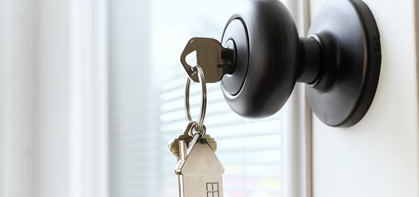 Bifold Door Knob Replacement in Palm Desert, California