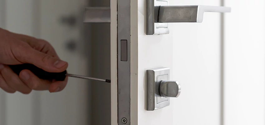 Key Programming Locksmith Open Now in Palm Desert, California